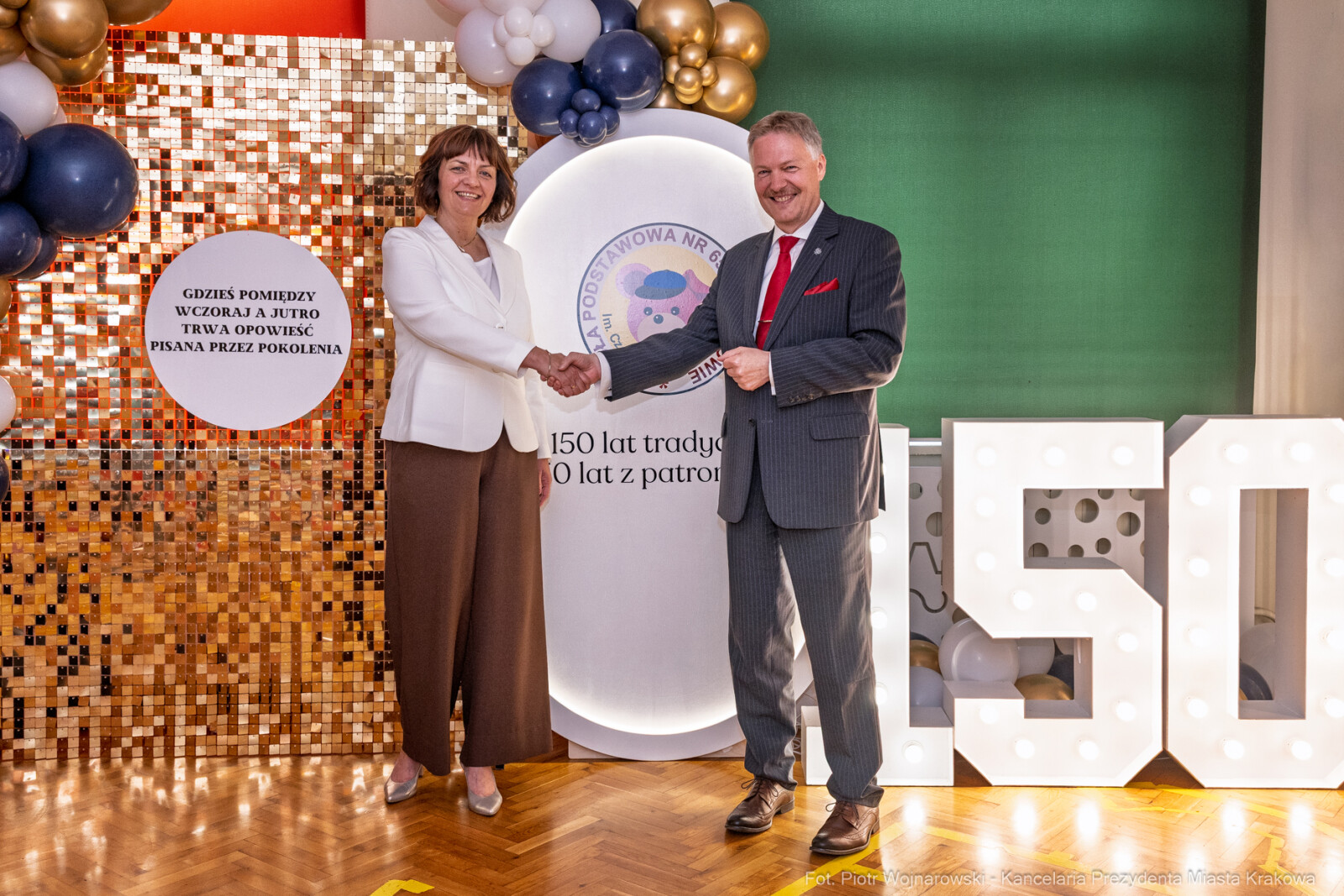 Szkoła Podstawowa nr 65 Kraków, zdjęcia z jubileuszu szkoły, jubileusz 150-lecia szkoły,  SP 65  Autor: Piotr Wojnarowski