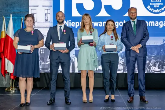 Uroczystość wręczenia odznaczeń z okazji 135-lecia ratownictwa.