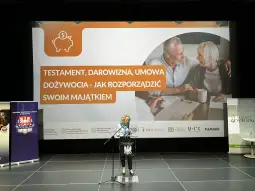 Prezentacja na temat testamentów, darowizn i umów dożywotnich.