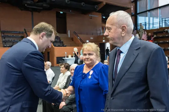 Spotkanie z seniorami, wręczenie odznaczeń.