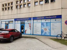 Centrum medyczne Nowomed z informacjami o usługach zdrowotnych.