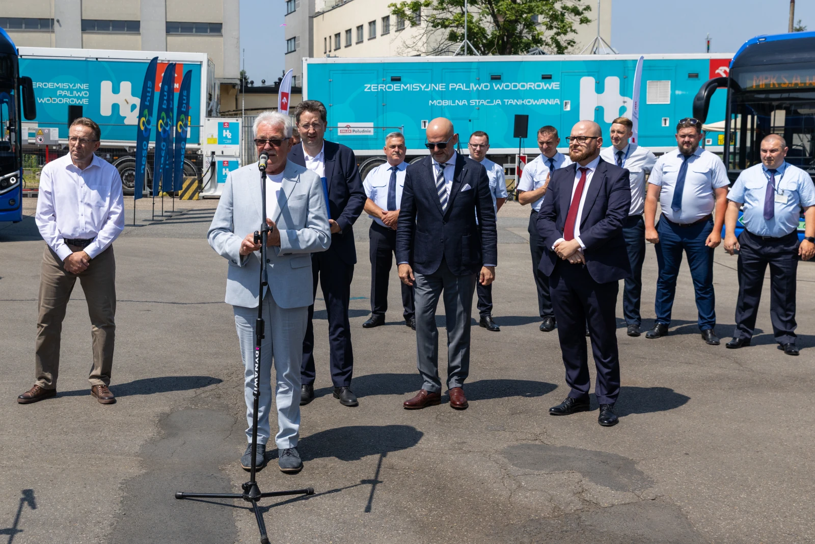 Konferencja prasowa dotycząca mobilnej stacji tankowania wodoru.  Autor: Bogusław Świerzowski