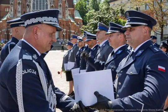 Ceremonia wręczenia odznaczeń policjantom w Krakowie.