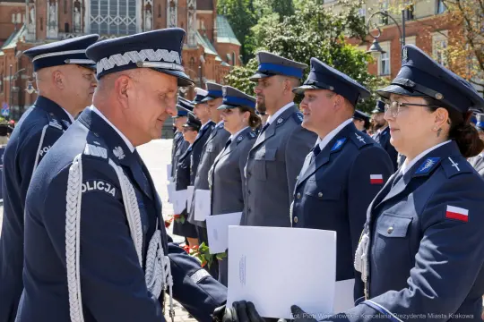 Ceremonia wręczenia odznaczeń policjantom w Krakowie.