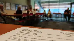 Centrum Obywatelskie, dokument potwierdzający uczestnictwo, spotkanie w tle.