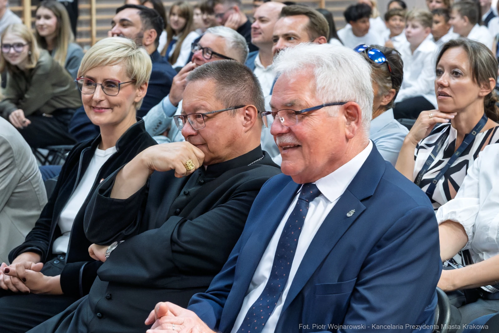 845_048_fot. Piotr Wojnarowski.jpg - Zespół Szkolno-Przedszkolny nr 15 w Krakowie, nowa siedziba, Grochowa 23, rozpoczęcie roku szkolnego 2026/2027inwestycje oświatowe Kraków, Stanisław Kracik, kardynał Grzegorz Ryś, zdjęcia  Autor: Piotr Wojnarowski