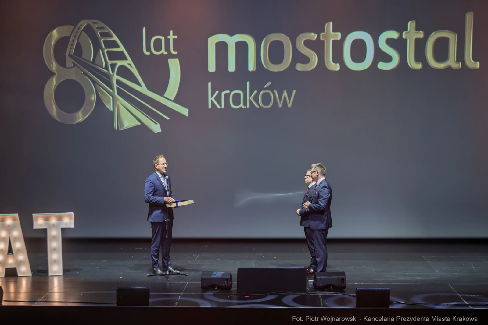 Uroczystość z okazji 80-lecia Mostostal Kraków z przemówieniami i dekoracjami.  Autor: Piotr Wojnarowski