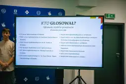 Ogłoszenie wyników prawyborów z 18 września 2016 roku w Krakowie.