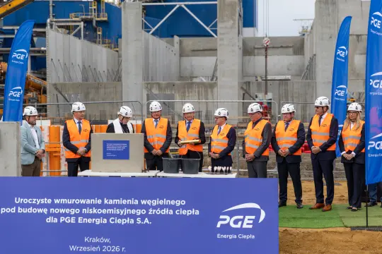 Uroczystość wmurowania kamienia węgielnego pod budowę źródła ciepła dla PGE Energia Ciepła S.A. w Krakowie.