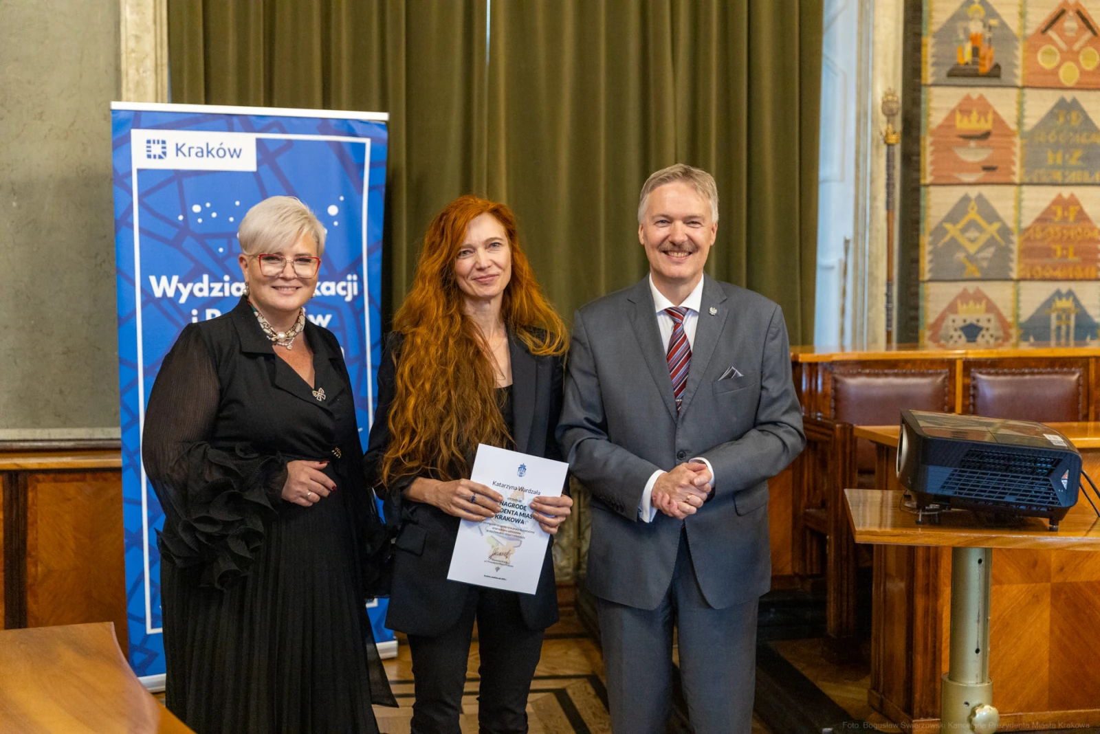BŚ_UMK_20261013_0S4A1628.jpg - Nagrody, nauczyciele, galeria zdjęć  Autor: Bogusław Świerzowski