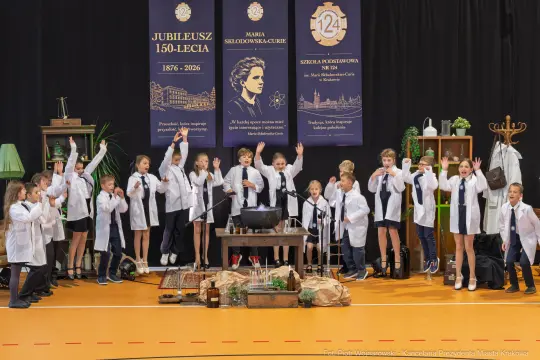 Jubileusz 150-lecia Szkoły Podstawowej nr 124 i prezentacja nowego budynku z salą gimnastyczną [ZDJĘCIA]