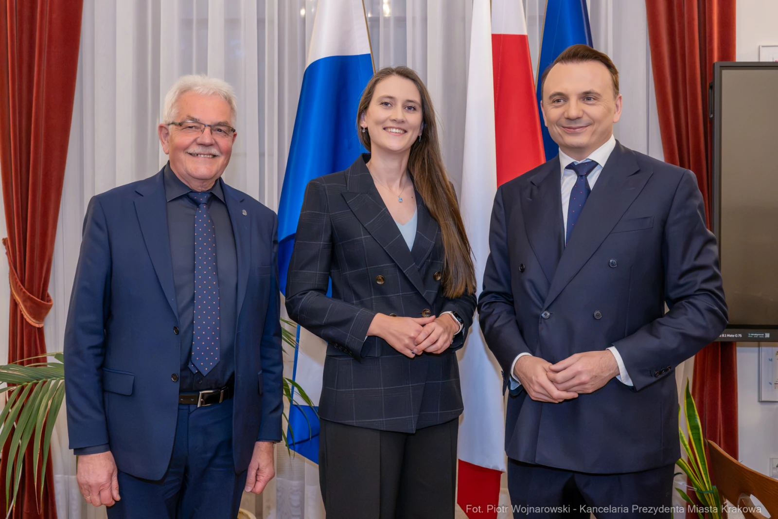 881_006_fot. Piotr Wojnarowski.jpg - Łukasz Gibała, Prezydent Miasta Krakowa, ślubowanie Prezydenta Krakowa, Urząd Miasta Krakowa, Rada Miasta Krakowa, Stanisław Kracik, samorząd Kraków, władze Krakowa, zaprzysiężenie prezydenta, zaprzysiężenie Łukasza Gibały, Kraków dla Mieszkańców, insygnia władzy Krakowa  Autor: Piotr Wojnarowski