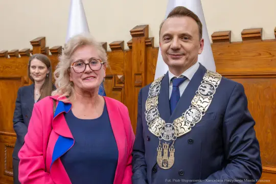 UMK_2153.jpg - Łukasz Gibała, Prezydent Miasta Krakowa, zaprzysiężenie, Urząd Miasta Krakowa, gratulacje, samorząd, uroczystość, Kraków, wydarzenie, nowa kadencja, tradycja, dziedzictwo Krakowa