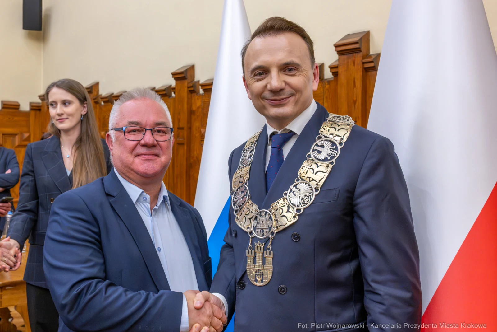 UMK_2504.jpg - Łukasz Gibała, Prezydent Miasta Krakowa, zaprzysiężenie, Urząd Miasta Krakowa, gratulacje, samorząd, uroczystość, Kraków, wydarzenie, nowa kadencja, tradycja, dziedzictwo Krakowa  Autor: Piotr Wojnarowski