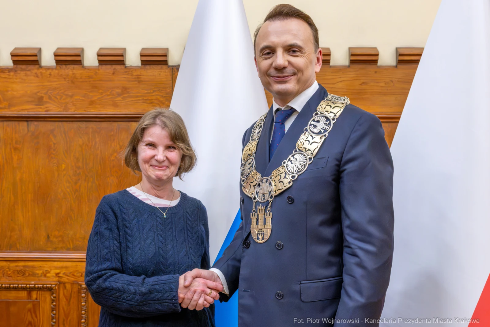 UMK_2810.jpg - Łukasz Gibała, Prezydent Miasta Krakowa, zaprzysiężenie, Urząd Miasta Krakowa, gratulacje, samorząd, uroczystość, Kraków, wydarzenie, nowa kadencja, tradycja, dziedzictwo Krakowa  Autor: Piotr Wojnarowski
