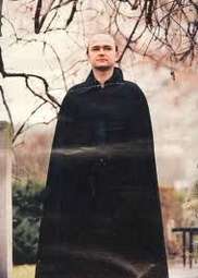 Logo: WAMPIR WCIĄŻ ŻYWY 
czyli wieczory 
z Tomaszem „Nosferatu” Beksińskim
