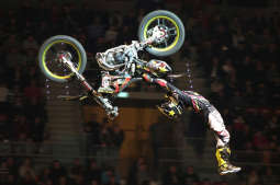 Podniebne ewolucje w Tauron Kraków Arenie