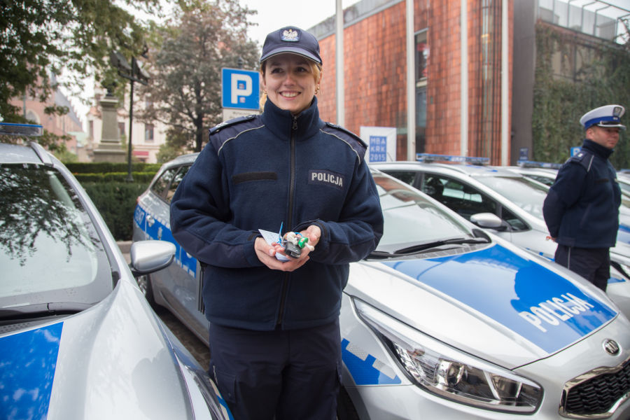 Nowe radiowozy, większe bezpieczeństwo [WIDEO]