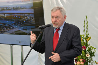 22 czerwca (w środę) w rejonie ul. Katowickiej oddano do użytku prawie 2 km nowych dróg publicznych. Nowe ulice powstały w ramach realizowanej inwestycji „Mieszkaj w Mieście” w Bronowicach. 