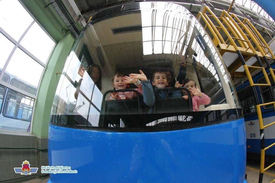 Uczniowie podstawówek pojadą za darmo