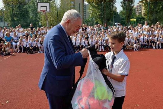 nowe boisko - szkoła salezjanek