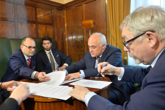 podpisanie umowy, muzeum historii fotografii