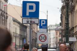 Za postój w strefie zapłacisz też kartą MKA