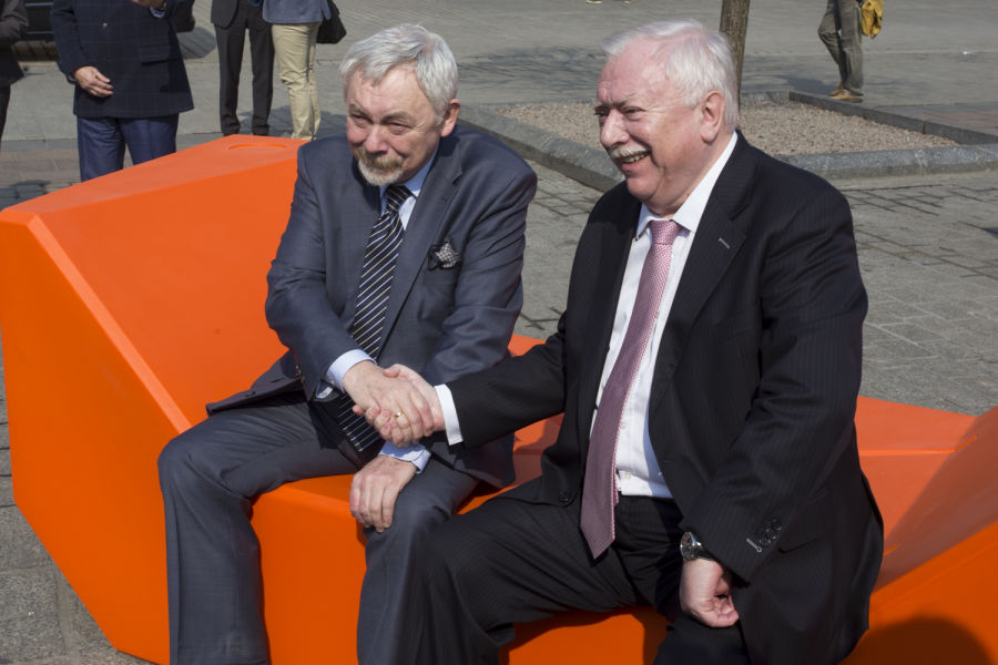 Umowa o współpracy i sofy miejskie – Dni Wiednia w Krakowie!