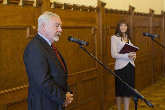 Zasłużone laury dla dyrektorów szkół 