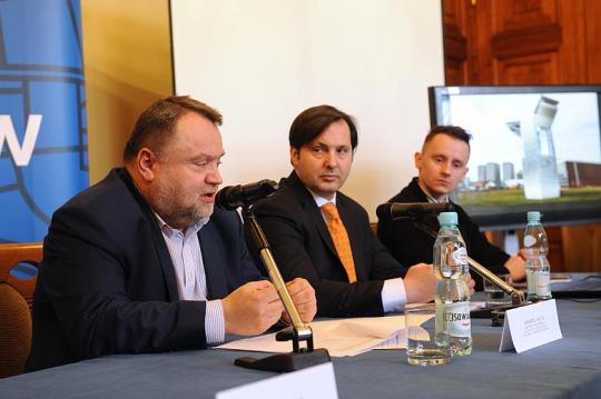 konferencja, smog tower