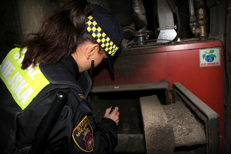 Prawie 13 tysięcy kontroli pieców w sezonie grzewczym