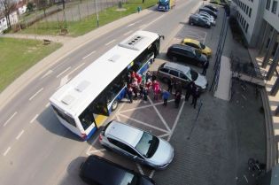 Przejazdy dla uczniów krakowskich szkół w wakacje – tylko z ważnym biletem