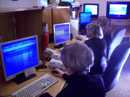 „Przycisk Sieci Życia” – na pomoc starszym, chorym i samotnym