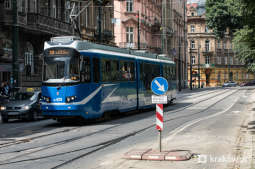 Weekend bez tramwajów przy teatrze Bagatela