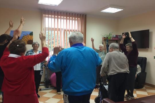 Seniorzy z projektu „W sile wieku” przeganiają  jesienną chandrę