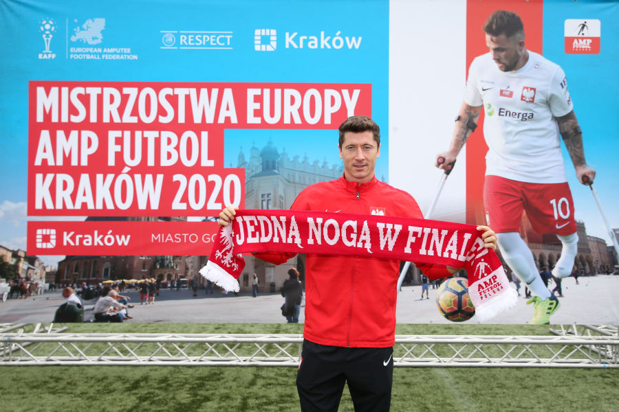 Lewandowski ambasadorem ME w Amp Futbolu