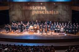 Wielkanocny przewodnik kulturalny online