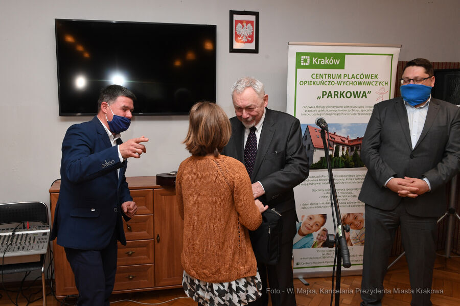 PMK przekazanie laptopów Parkowa