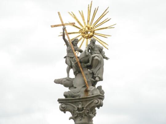 kolumna na placu Rybne - detal