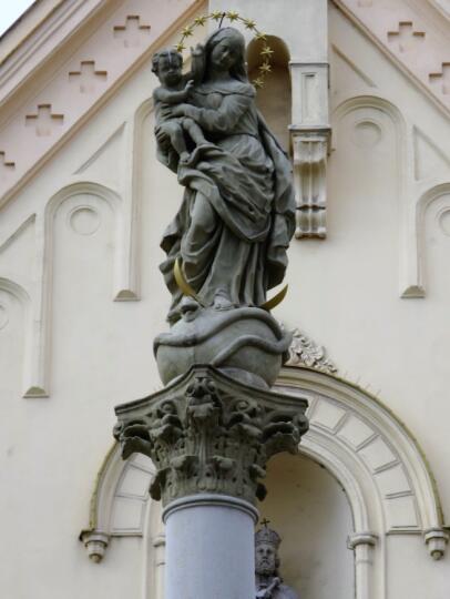 kolumna na placu Zupne - detal