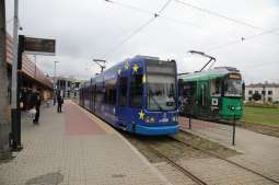 Policja przypomina o obowiązku noszenia maseczek w pojazdach KMK