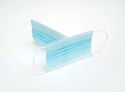 Przypominamy o obowiązku zasłaniania ust i nosa w autobusach i tramwajach