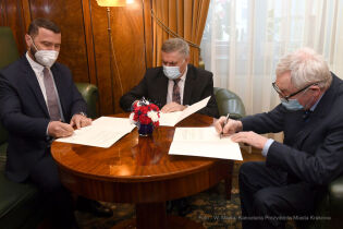 signing of a Little Croatia in Kraków agreement . Photo Wiesław Majka