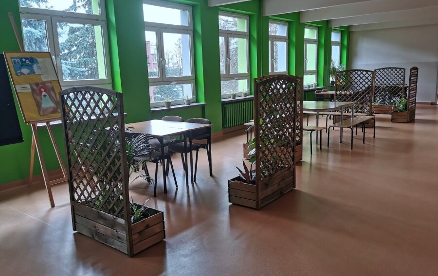 III LO w Krakowie korytarze, wystrój