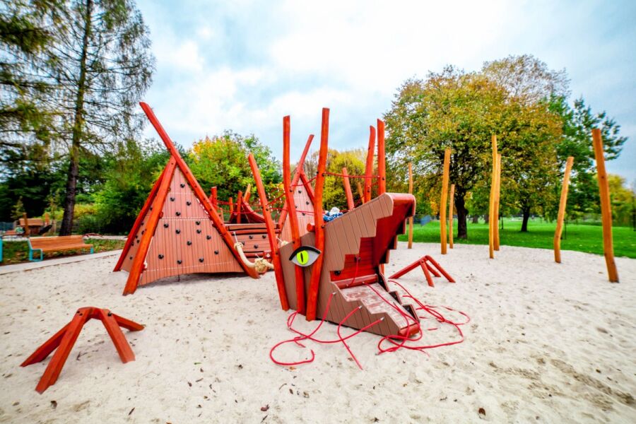 Smoczy skwer pod TAURON Areną Kraków