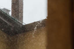 Jaka pomoc dla mieszkańców w przypadku uszkodzenia budynków?