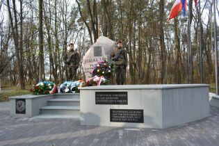 Pomnik więźniów obozu Stalag 369 w Krakowie. Photos Konsulat Republiki Francuskiej w Krakowie