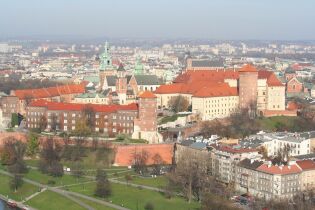 Widok z lotu ptaka na Wawel od strony Wisły . Fot. Marcin Sigmund