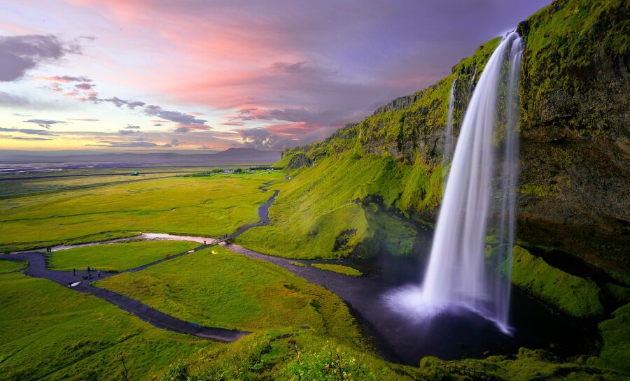 Wodospad Seljalandsfoss na Islandii