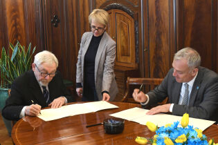 Podpisanie porozumienia Kraków UNICEF 22.04.2022. Fot. W. Majka - Urząd Miasta Krakowa